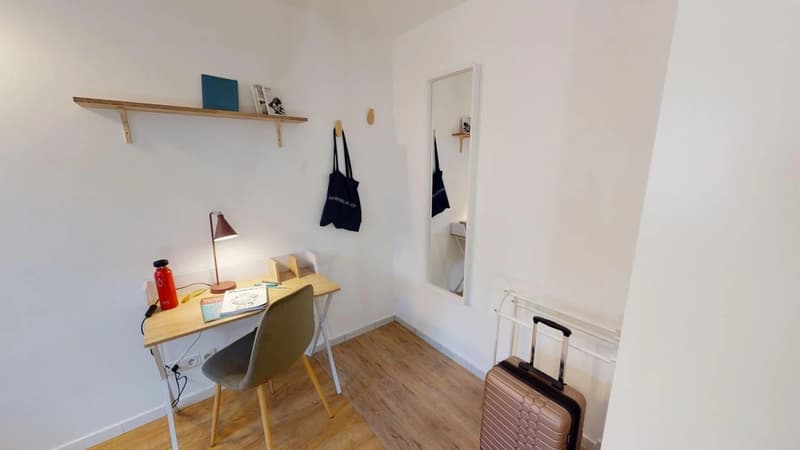 Photo de la colocation : Chambre en colocation de 5 à Paris - Chambre à Paris - Rue Gustave Caillebotte