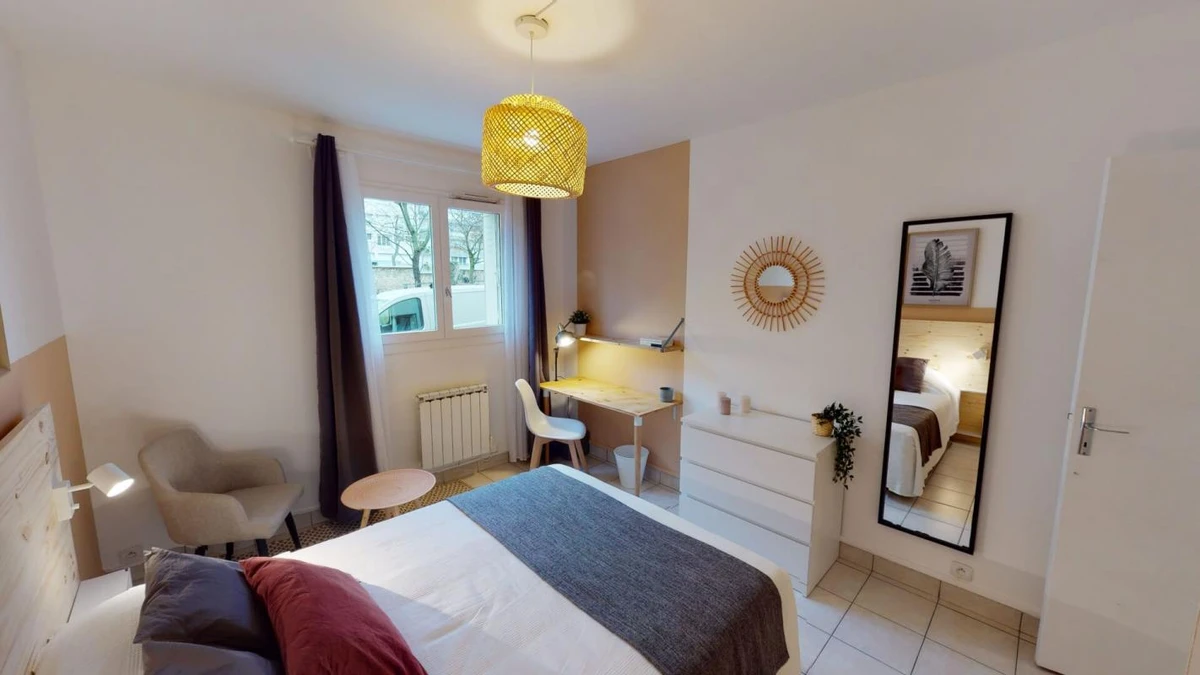 Photo de la colocation : Chambre en colocation de 4 à Paris - 87 Vercingétorix - #3 - Chambre