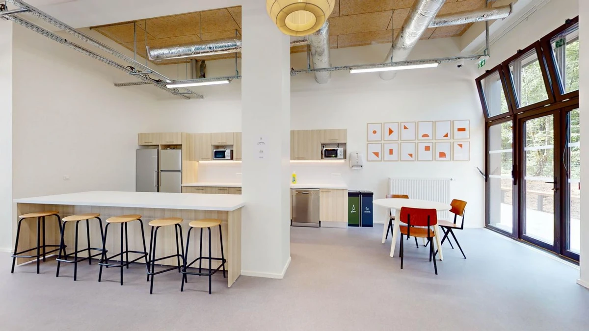 Photo de la colocation : Chambre en colocation de 8 à Orsay - Coliving à Orsay : Appartement de 228m2