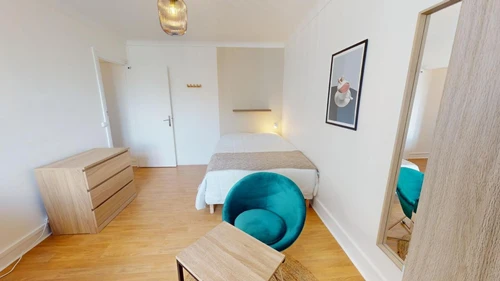 Photo de la colocation : 148 Saussure 7B - Chambre 2