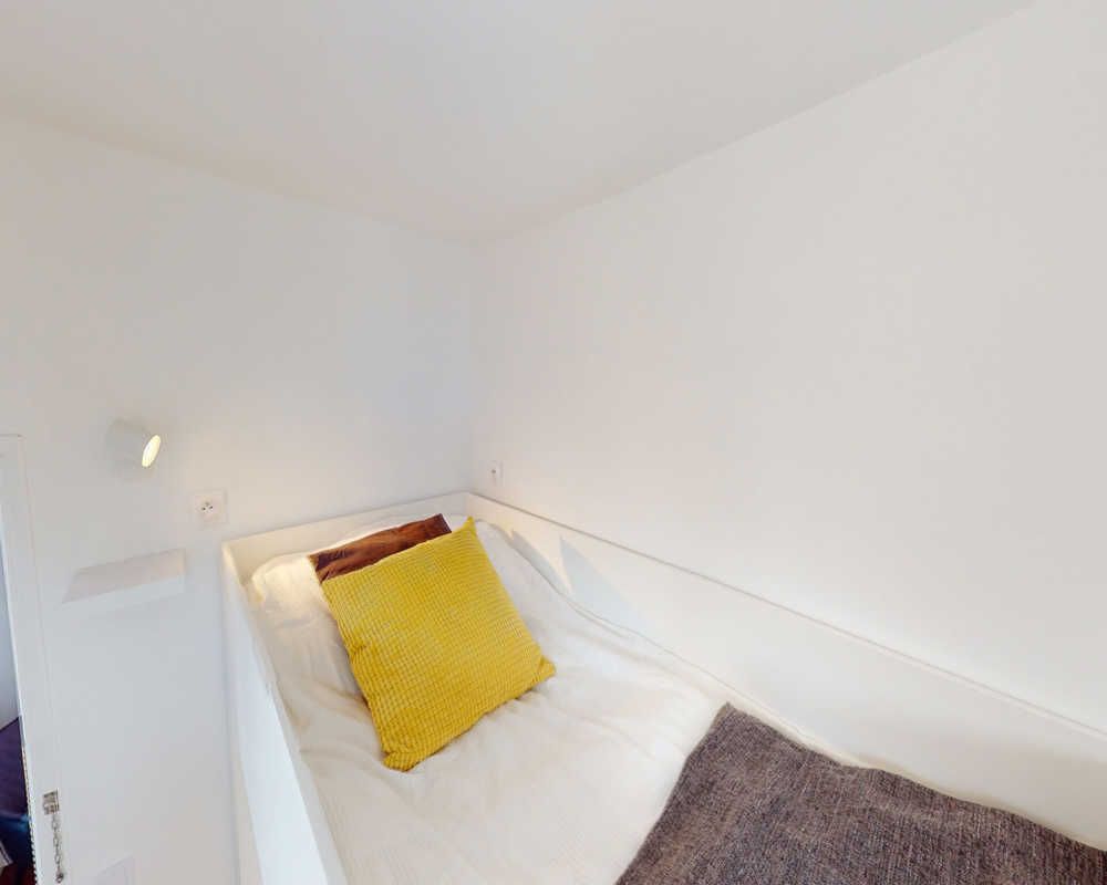 Photo de la colocation : Chambre en colocation de 8 à Paris - 7 Volontaires - #3 - Chambre