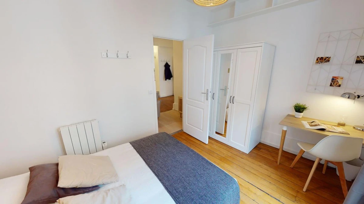 Photo de la colocation : Chambre en colocation de 4 à Paris - 6 Passy 2 - Chambre 4
