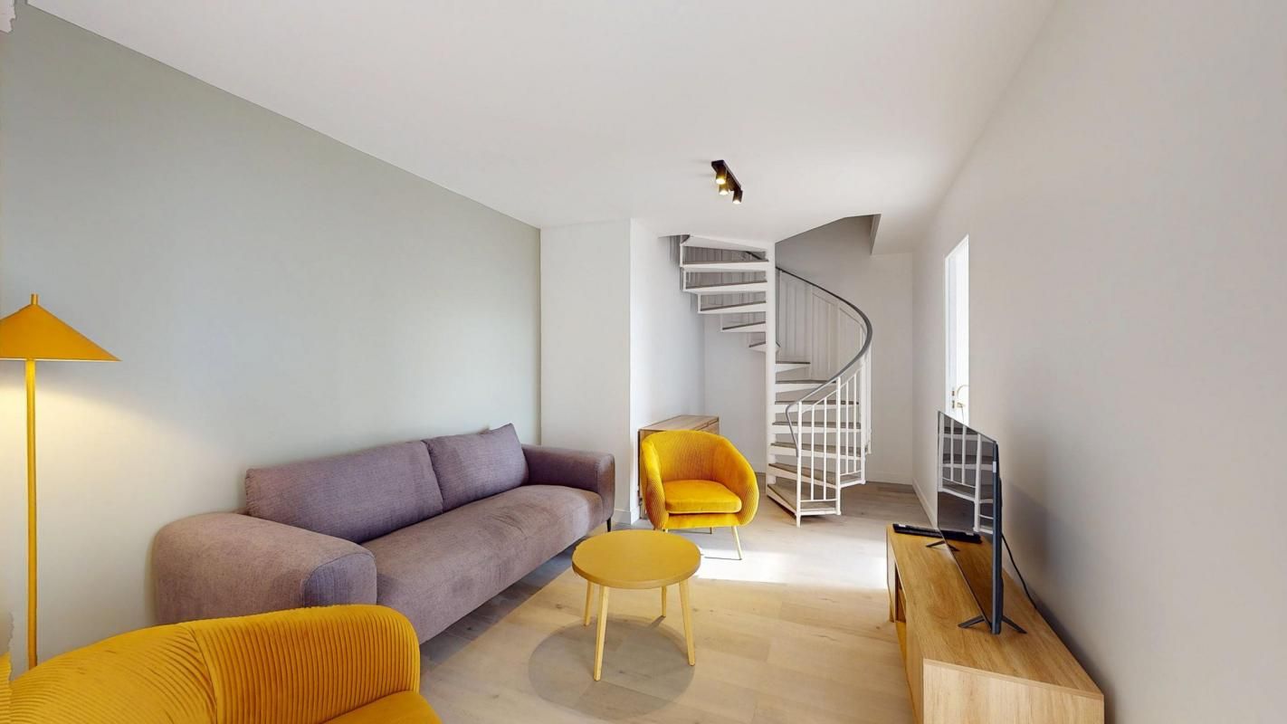 Photo de la colocation : Chambre en colocation de 7 à Paris - Colocation à Paris : Appartement de 11m2