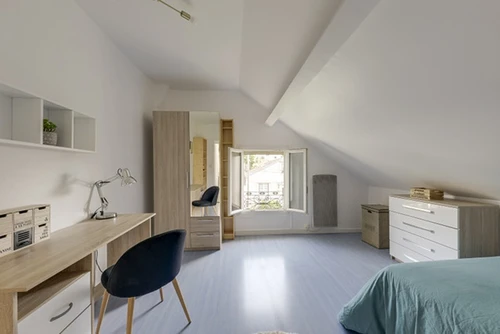Photo de la colocation à Villejuif : Chambre 13m² en colocation 599 CC, proche métro