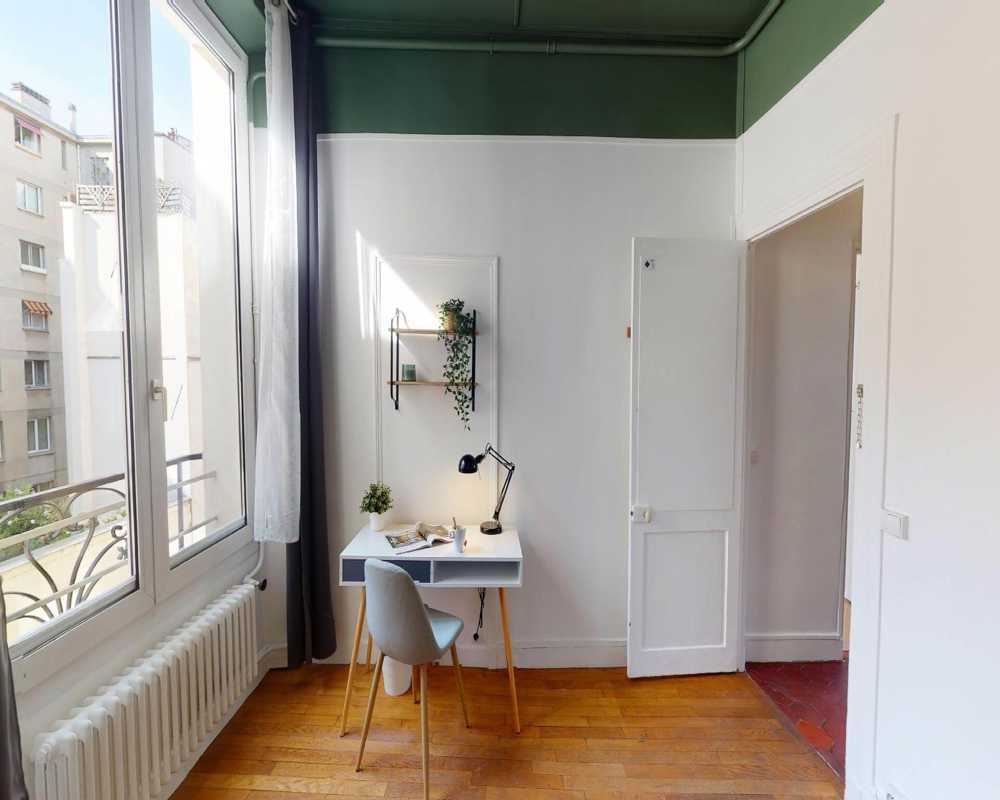 Photo de la colocation : Chambre en colocation de 4 à Paris - 35 Anjou - #1 - Chambre