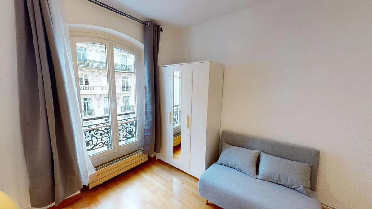 Photo de la colocation : Chambre en colocation de 11 à Paris - 6 Passy 5 - #4 - Chambre