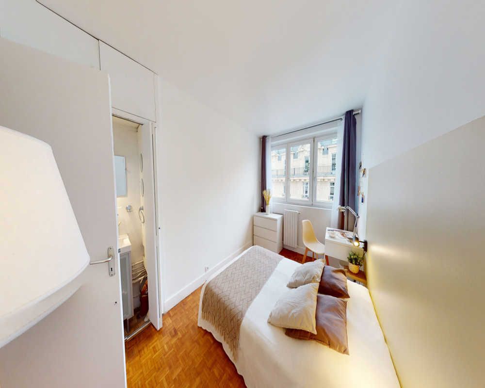 Photo de la colocation : Chambre en colocation de 4 à Paris - 44 Michel Ange - #4 - Chambre