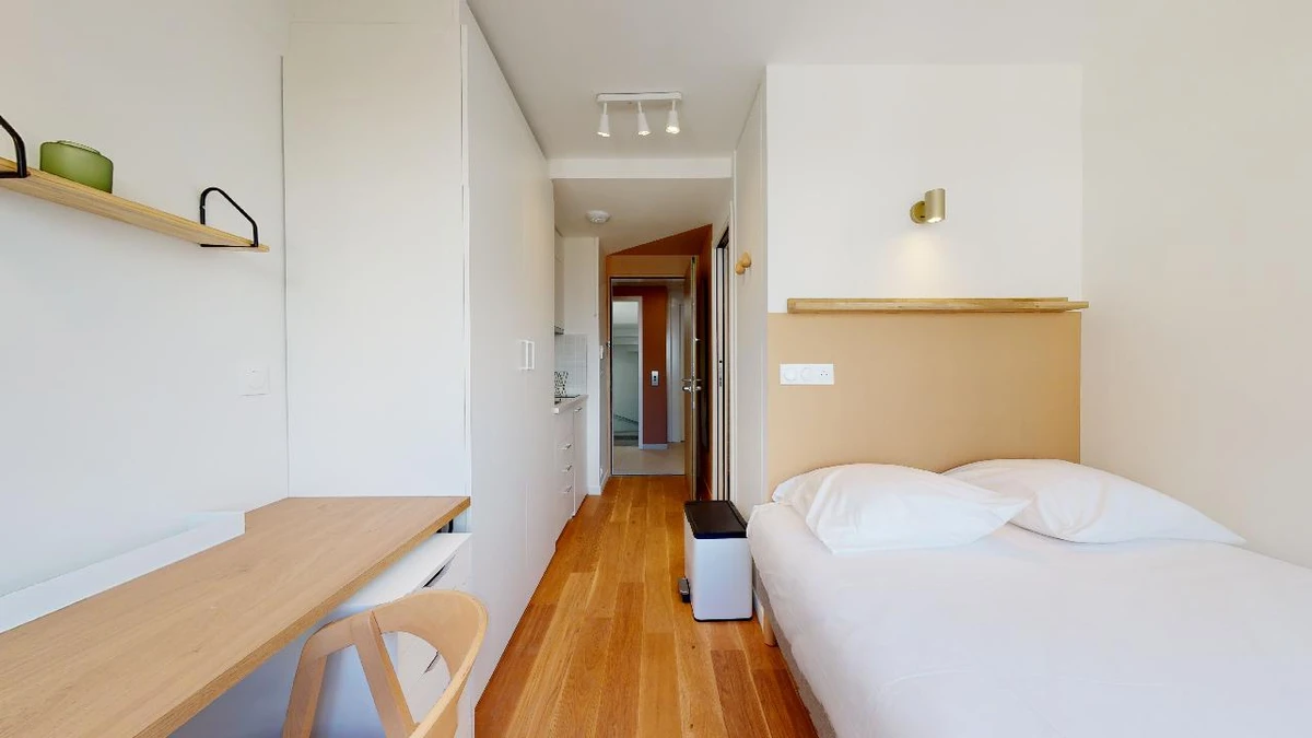 Photo de la colocation : Chambre en colocation de 1 à Paris - Résidence à Paris : Appartement de 12m2