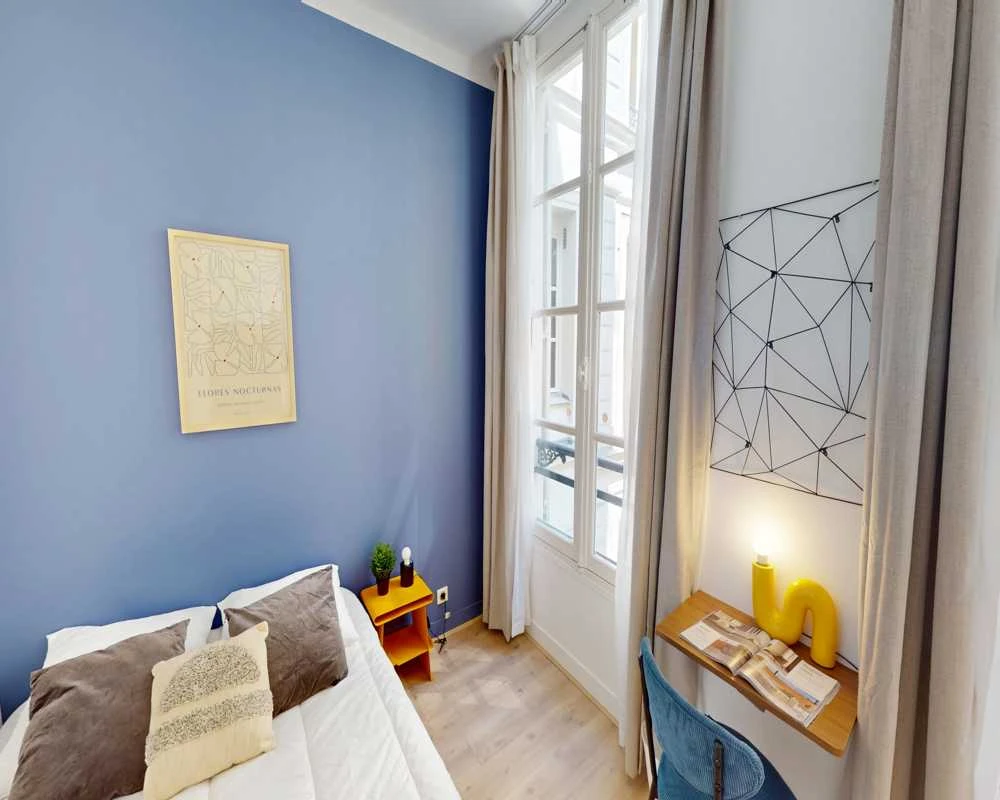 Photo de la colocation : Chambre en colocation de 5 à Paris - Confortable chambre individuelle avec parking à vélos