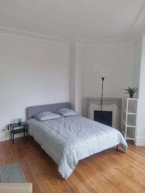 Photo de la colocation : Chambre en colocation de 3 à Paris - Chambre