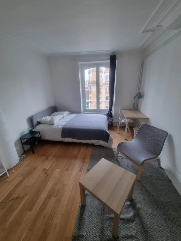 Photo de la colocation : Chambre en colocation de 3 à Paris - Chambre