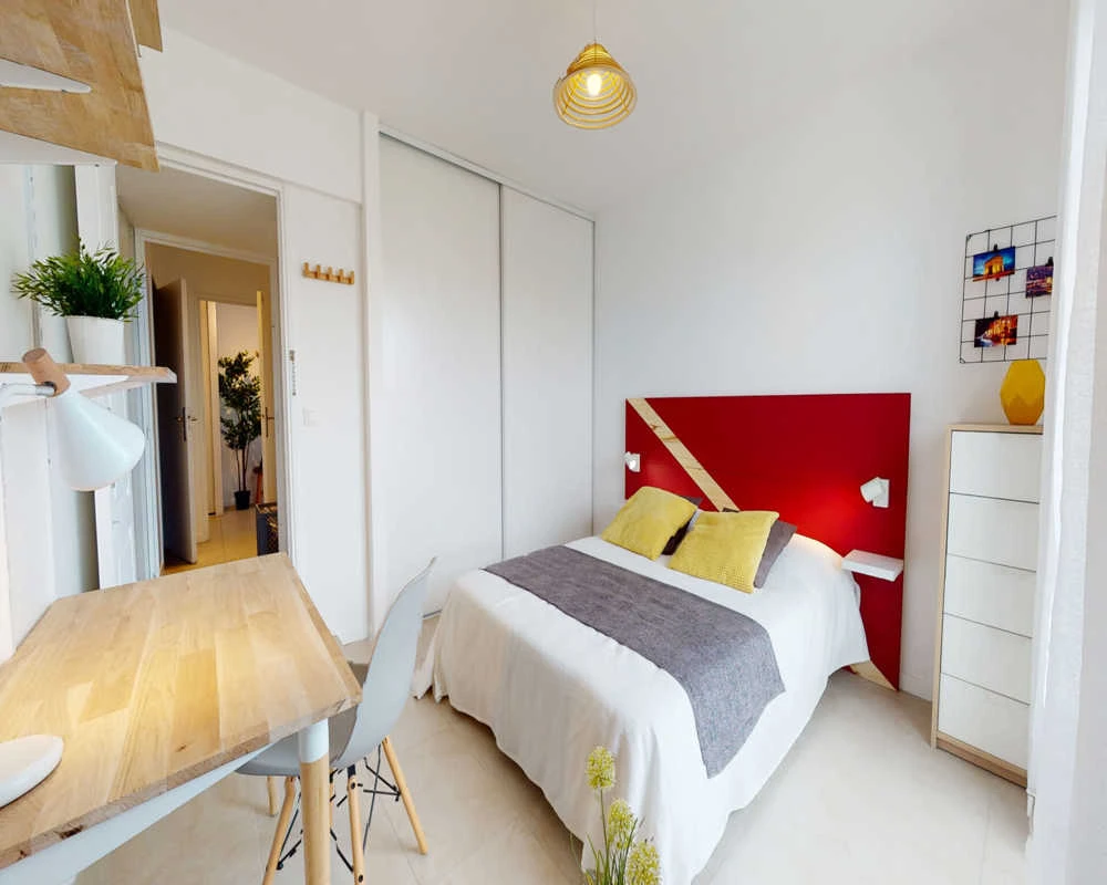 Photo de la colocation : Chambre en colocation de 9 à Paris - 34 Pesaro - #2 - Chambre