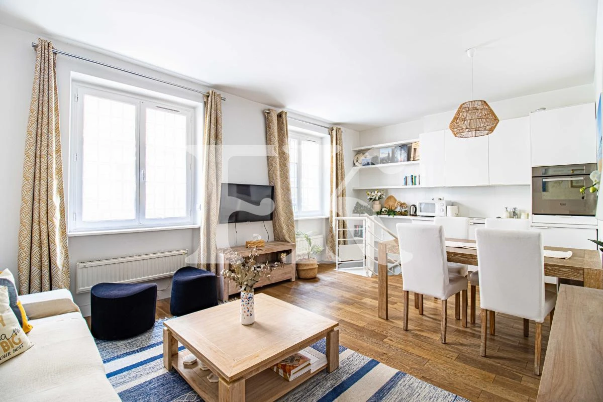 Photo de la colocation : Chambre en colocation de 1 à Paris 7eme Arrondissement - RUE CLER - T2 Meublé à Louer