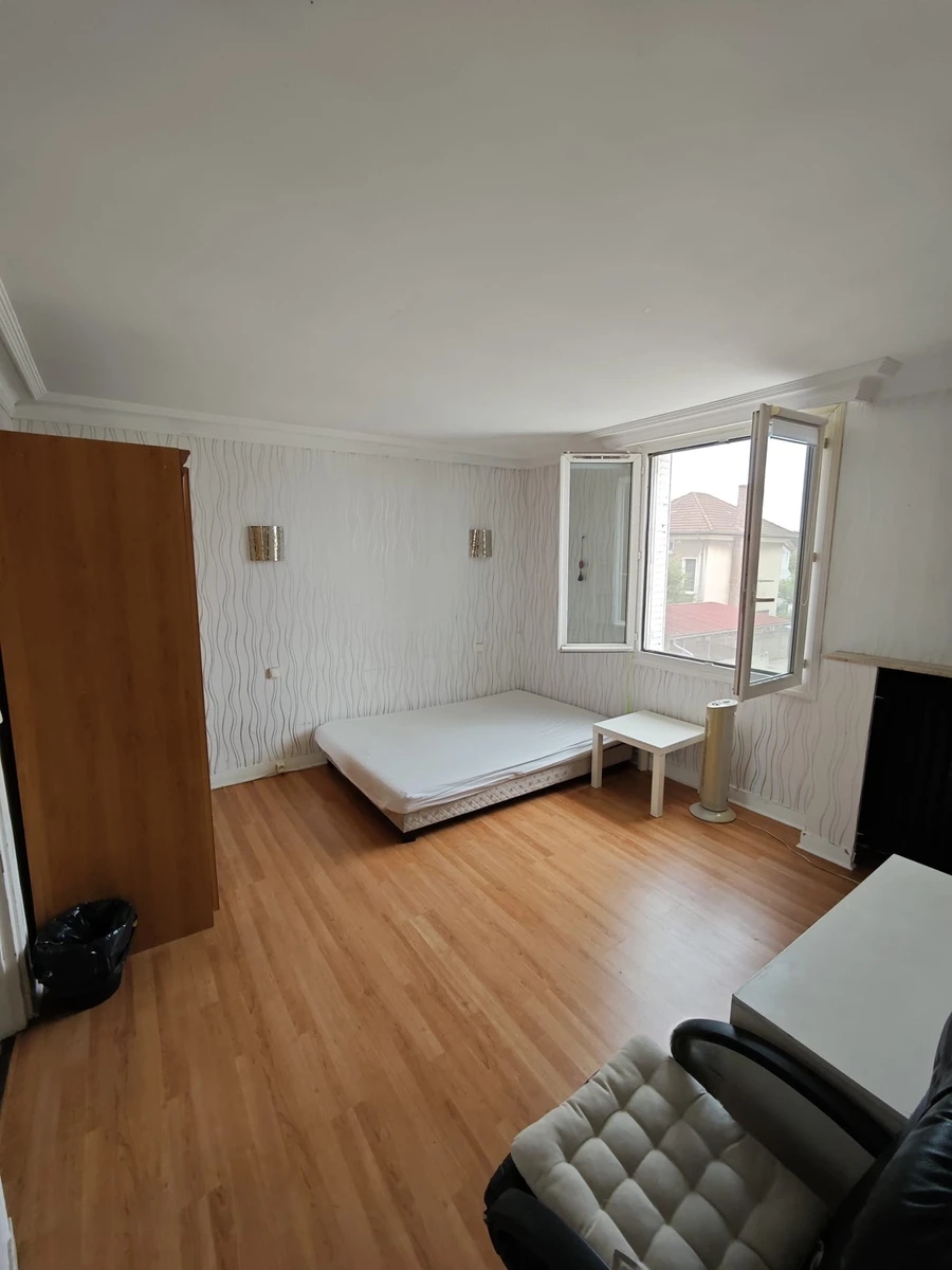 Photo de la colocation à Villeneuve-le-Roi : Chambre à louer