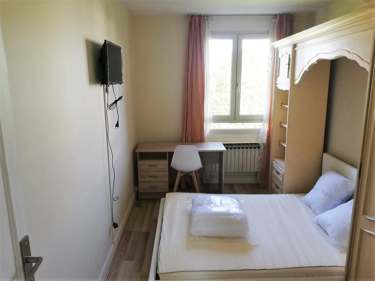 Photo de la colocation à Drancy : Chambre avec le service de ménage à Drancy