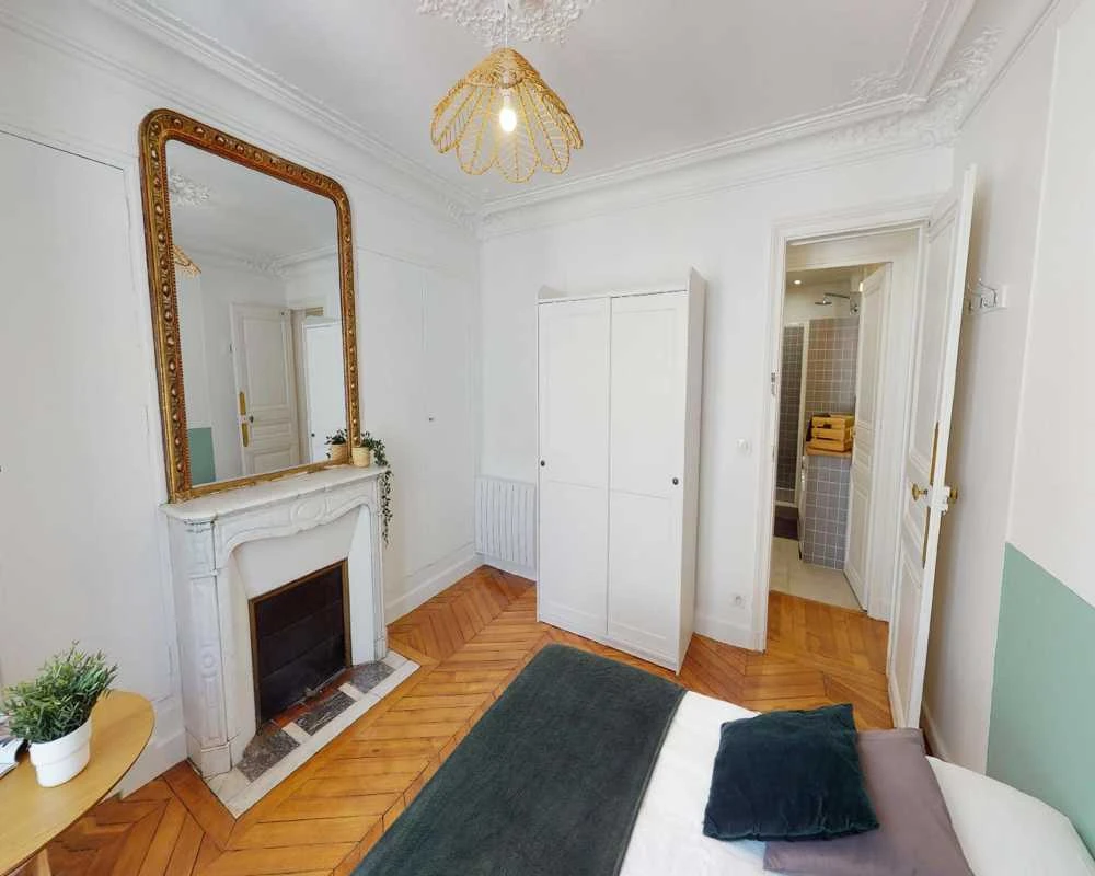 Photo de la colocation : Chambre en colocation de 4 à Paris - Confortable chambre individuelle