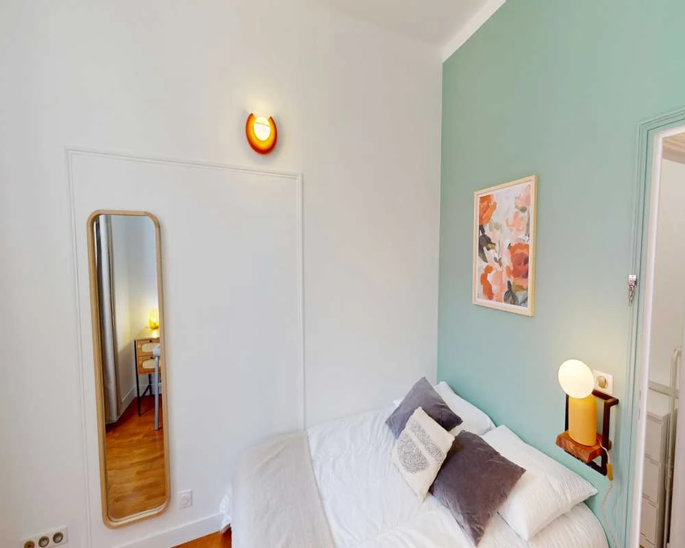 Photo de la colocation : Chambre en colocation de 5 à Paris - Confortable chambre individuelle