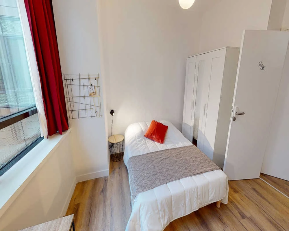 Photo de la colocation : Chambre en colocation de 22 à Paris - Confortable chambre individuelle