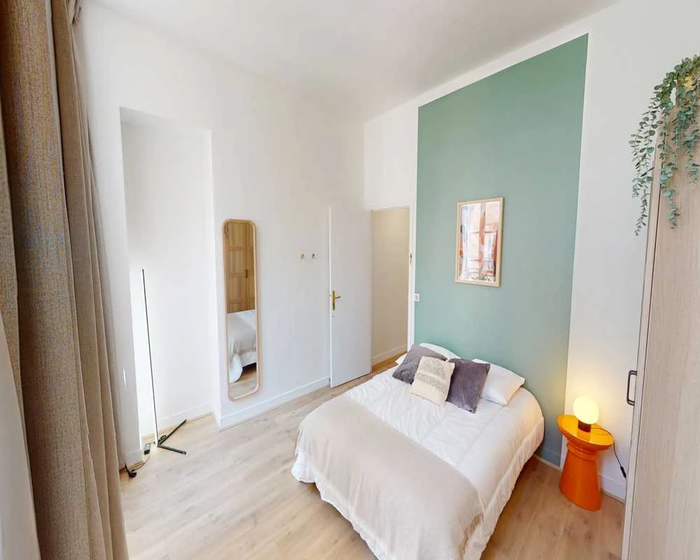 Photo de la colocation : Chambre en colocation de 5 à Paris - Confortable chambre individuelle