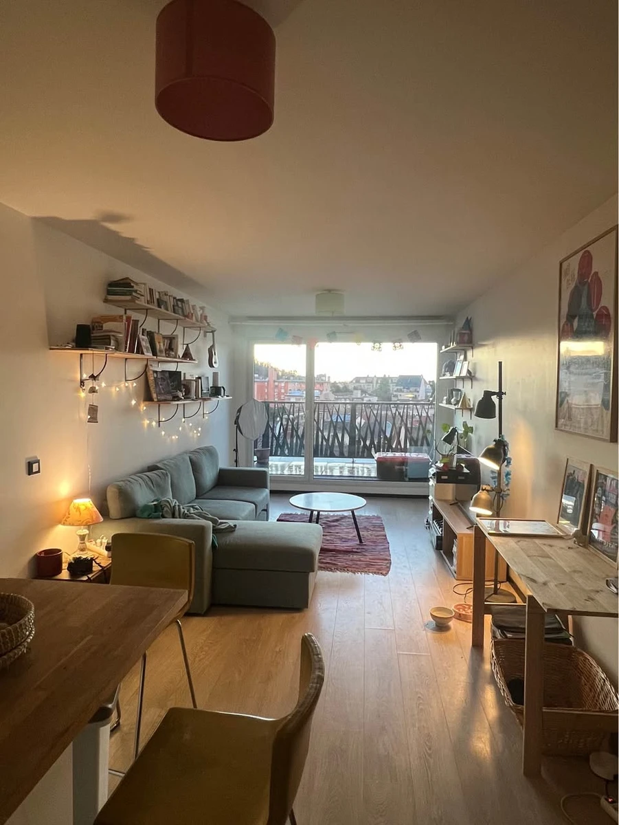 Photo de la colocation à de parking : Appartement 3 pièces - 65m² à de parking - 000€