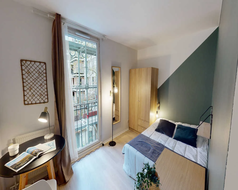 Photo de la colocation : Chambre en colocation de 7 à Paris - Confortable chambre individuelle