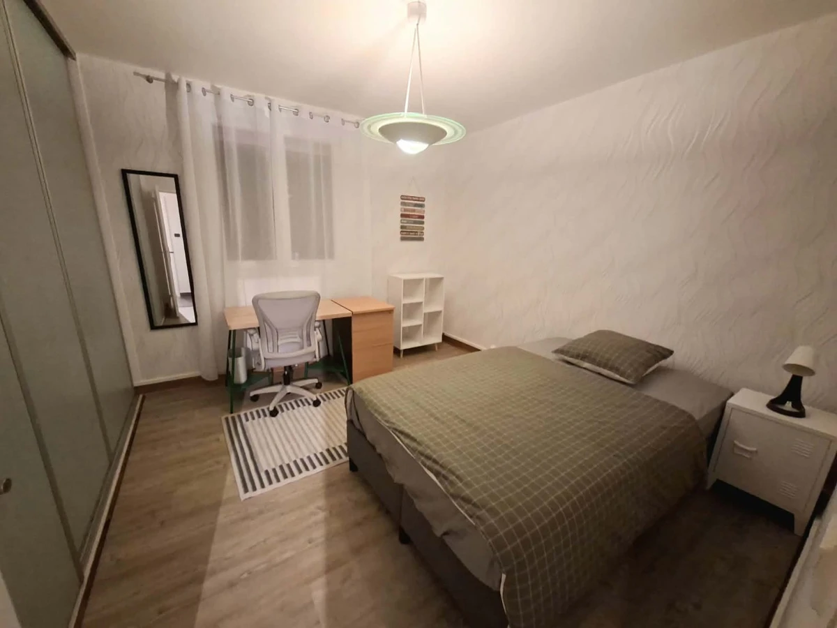 Photo de la colocation à Noisy-le-Grand : PARIS 15MN - COLOC TOUT INCLUS – 77M² - 3 CHAMBRES