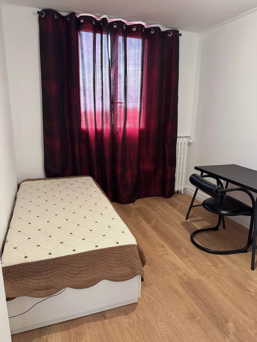 Photo de la colocation à Villejuif : Chambre en colocation à Villejuif (meublé, proche transports)