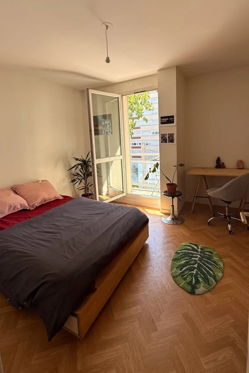 Photo de la colocation à auvry : Chambre en colocation à auvry - 650€/mois (meublé, disponible)