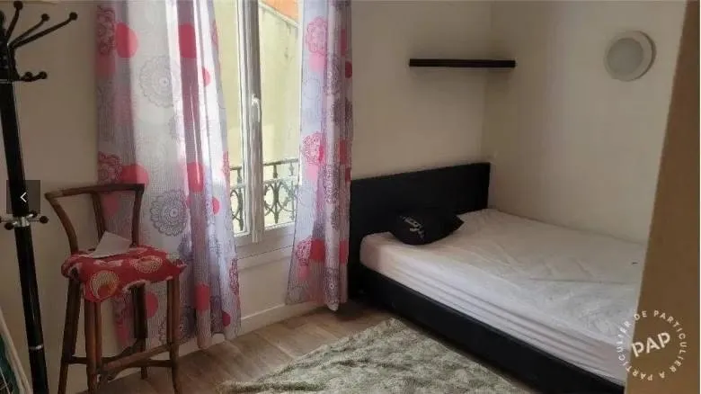 Photo de la colocation à Les Lilas : Chambre à 93260 (proche transports)