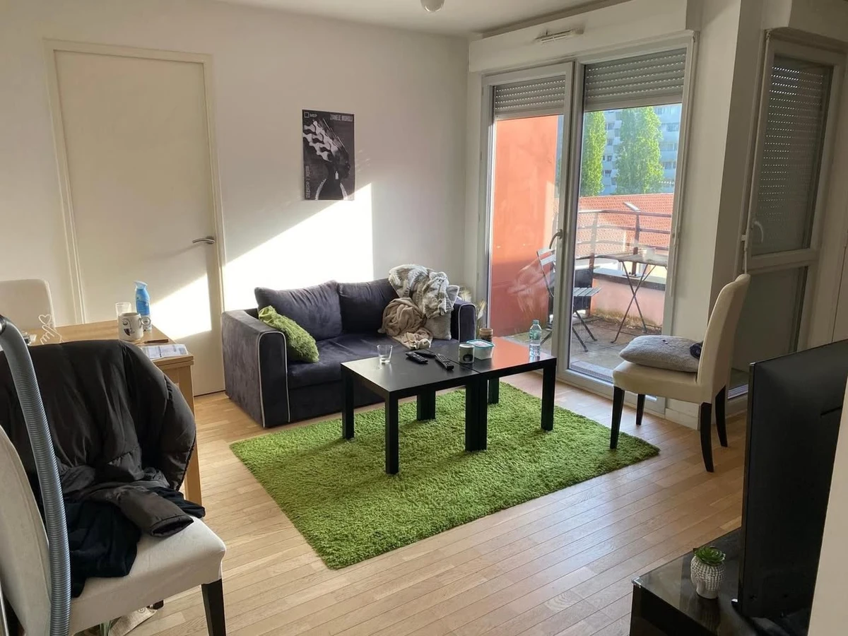 Photo de la colocation à de parking : Chambre en colocation à de parking - 750€/mois (meublé, disponible)