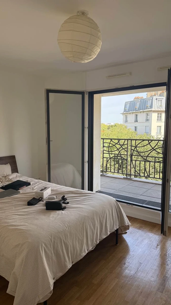 Photo de la colocation à Levallois-Perret : Chambre en appartement à 92300 - 550€/mois (meublé, avec parking)